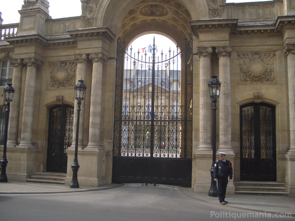 Portail d'entre sur la cour intrieure de l'Élyse au 55 rue du Faubourg Saint-Honor