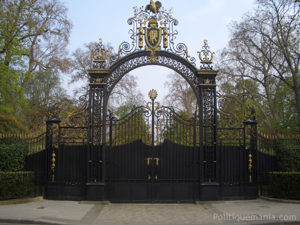 Portail  l''arrire du Palais de l'Élyse donnant sur l'avenue Gabriel